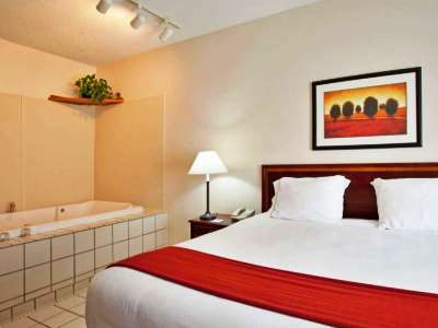 Baymont By Wyndham Hotel Merrillville
